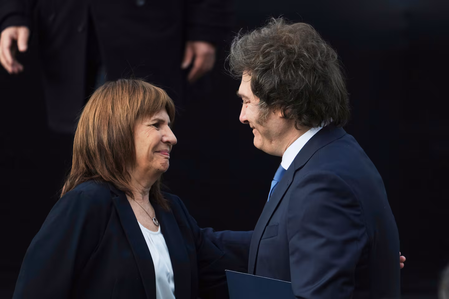 Por DNU, el Gobierno amplió el Presupuesto para salud, seguridad, el pago de subsidios y la deuda pública